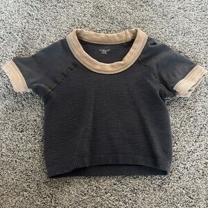 Tight cropped urban outfitters top M/L